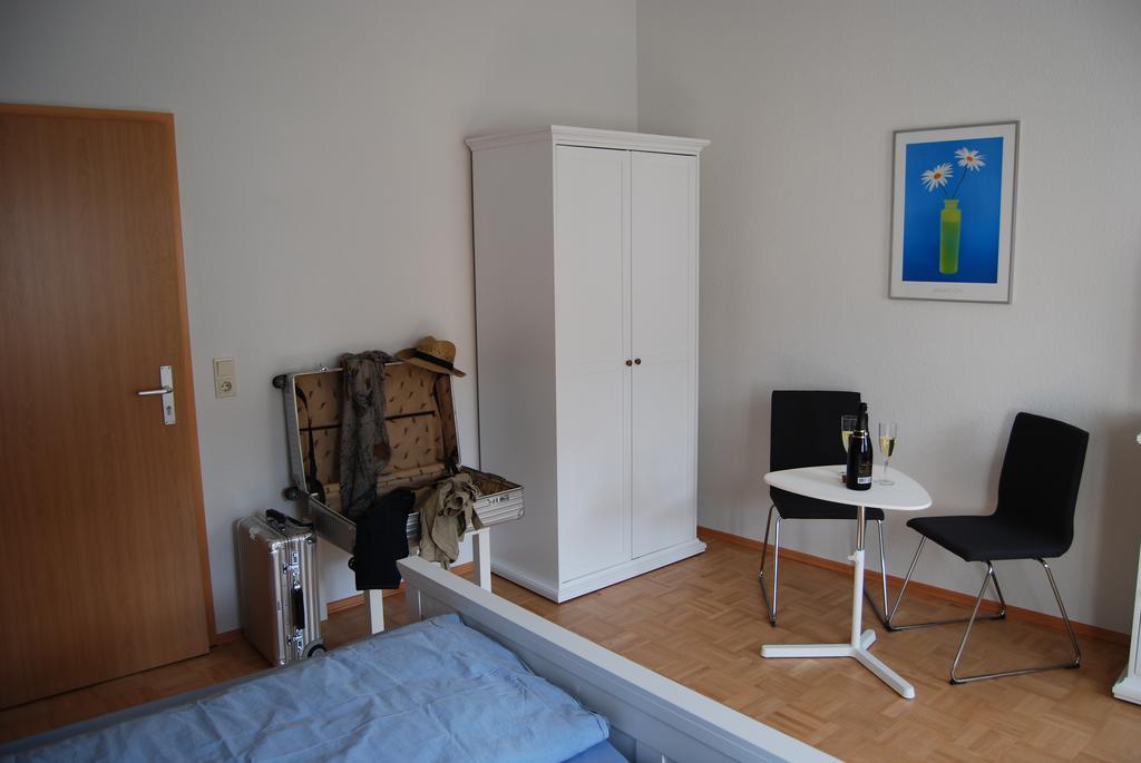 B2-Ferienwohnung Erfurt Room photo